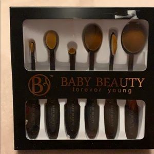 Oval makeup brushes, 6 piece set